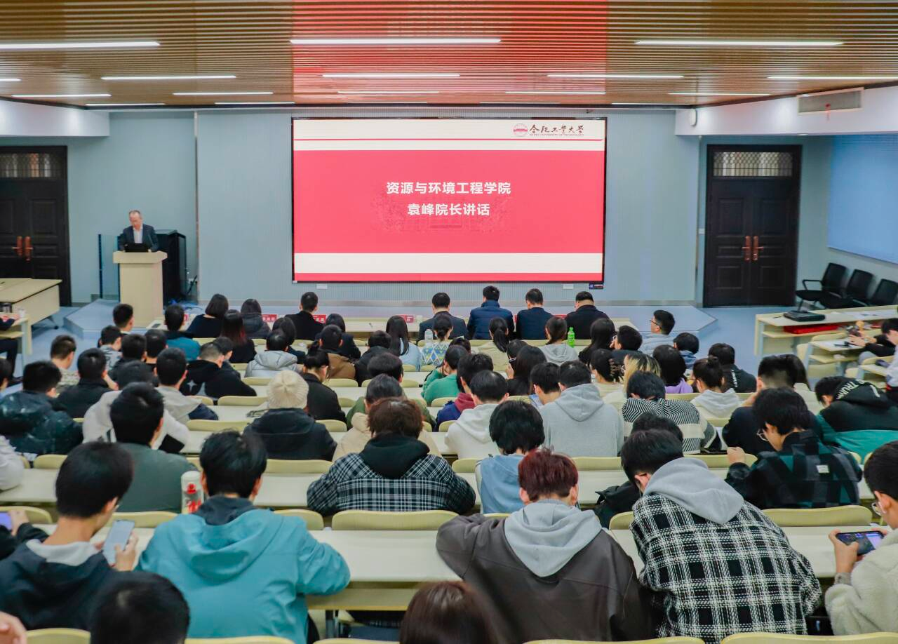 十大买球平台排行榜举办首批科普导师暨校地质博物馆学生讲解员聘任仪式